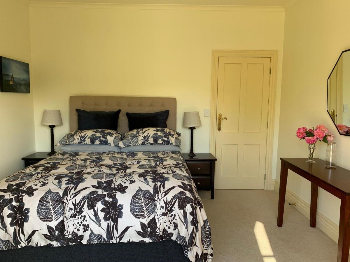 Pin Oaks Luxury Bed & Breakfast Palmerston North Zewnętrze zdjęcie