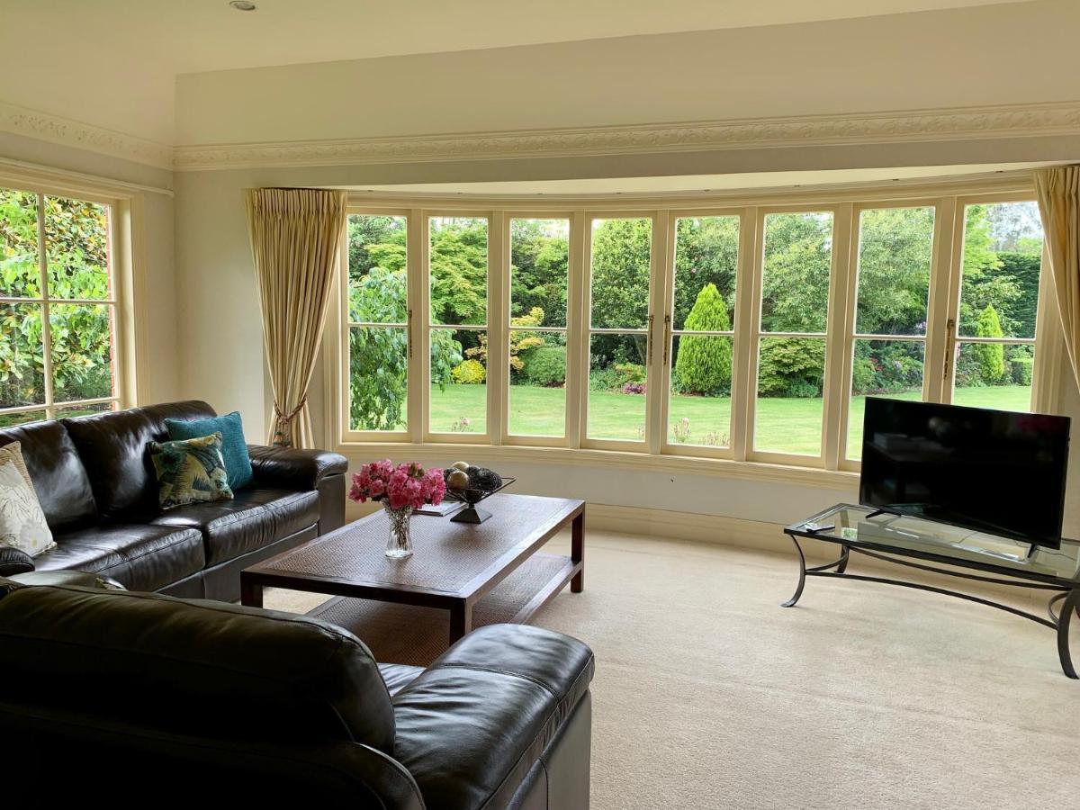 Pin Oaks Luxury Bed & Breakfast Palmerston North Zewnętrze zdjęcie