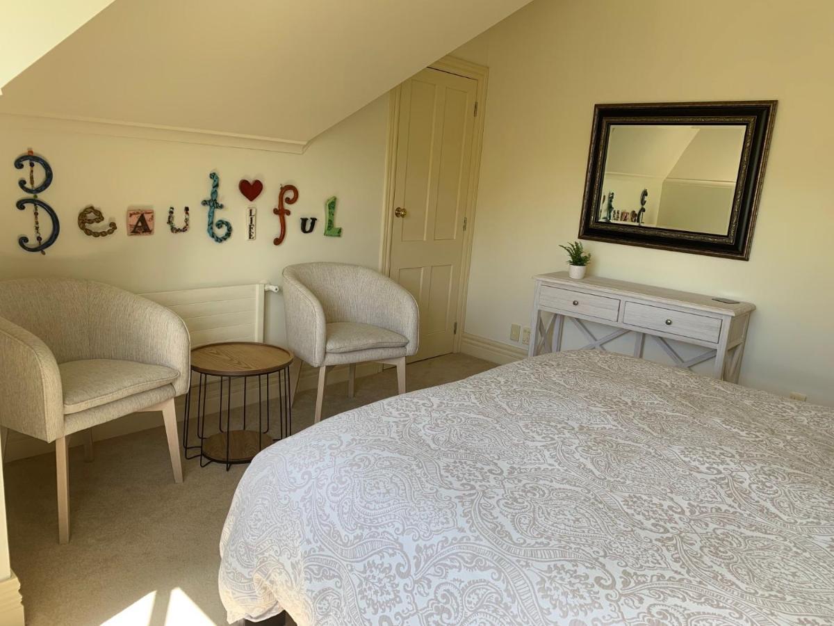 Pin Oaks Luxury Bed & Breakfast Palmerston North Zewnętrze zdjęcie