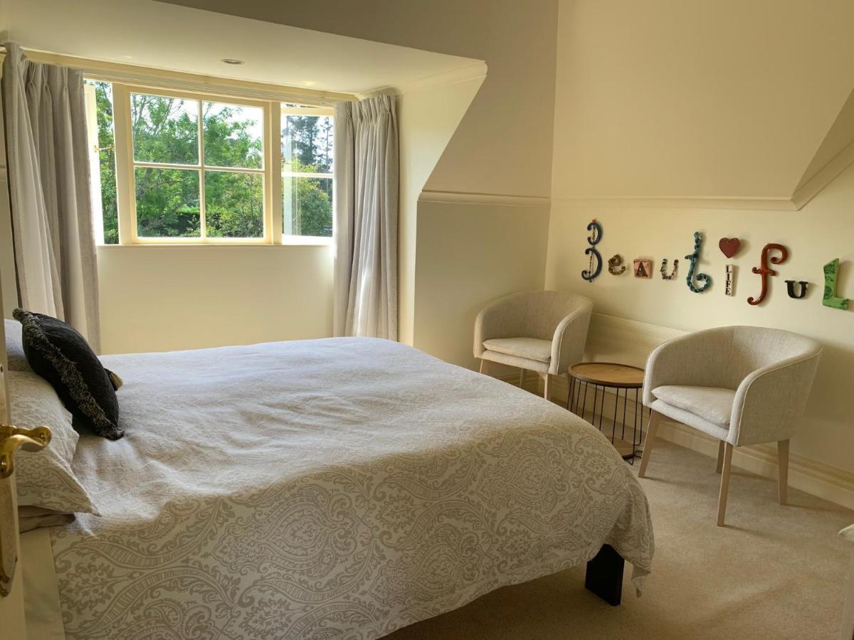 Pin Oaks Luxury Bed & Breakfast Palmerston North Zewnętrze zdjęcie