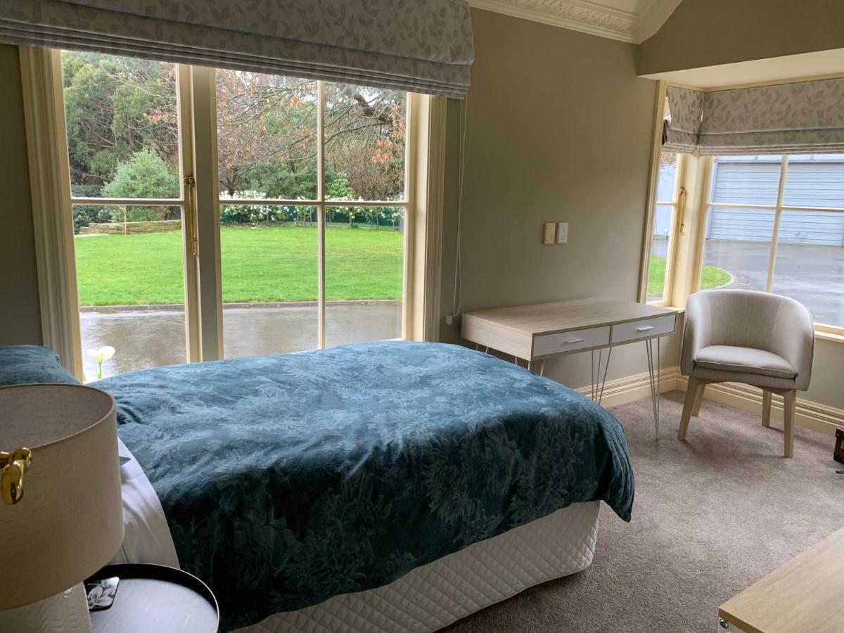Pin Oaks Luxury Bed & Breakfast Palmerston North Zewnętrze zdjęcie